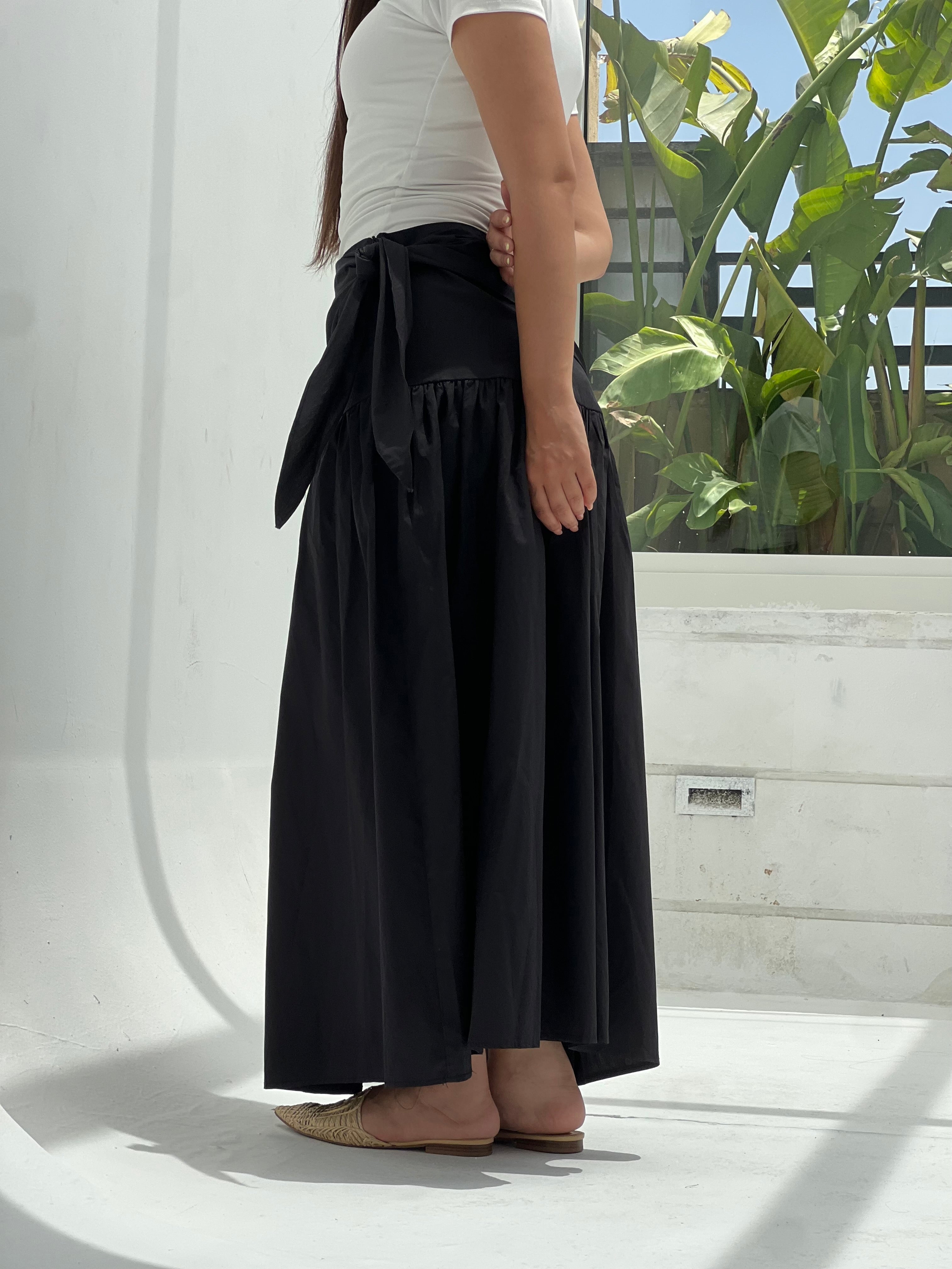 Side Tie Maxi Skirt-Black