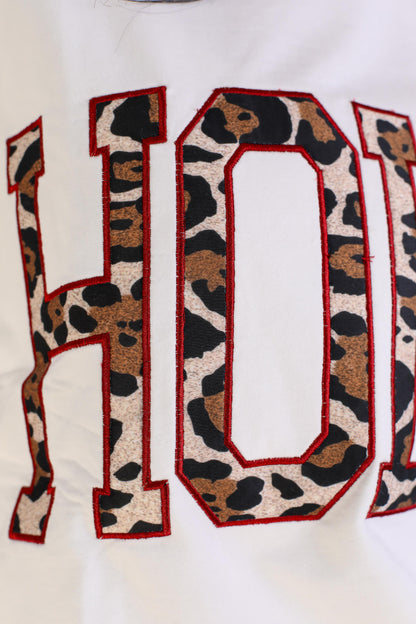 Casual Chic White Sweatshirt with Bold Graphic Print