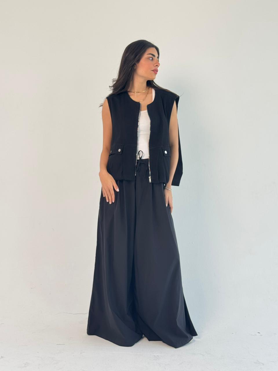 Oversized Cargo Zip Vest – Black